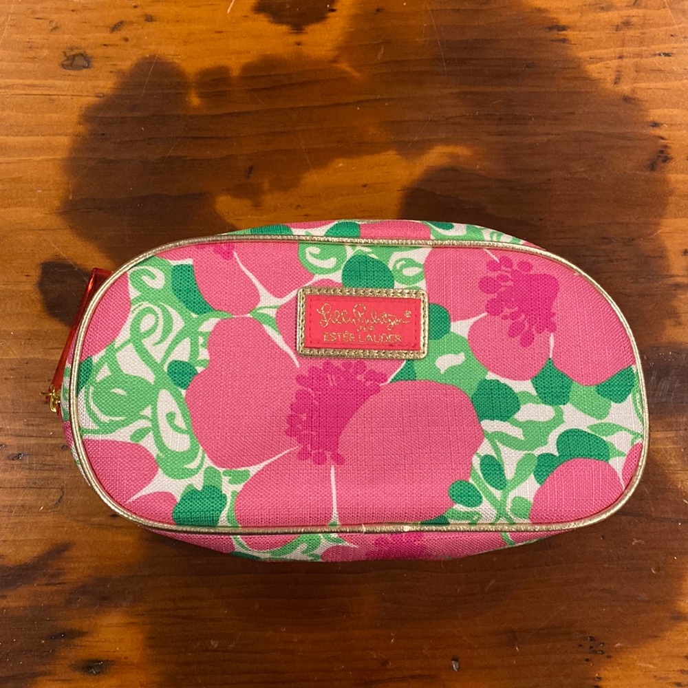 Lilly Pulitzer collaboration with Estée Lauder makeup bag travel cosmetics